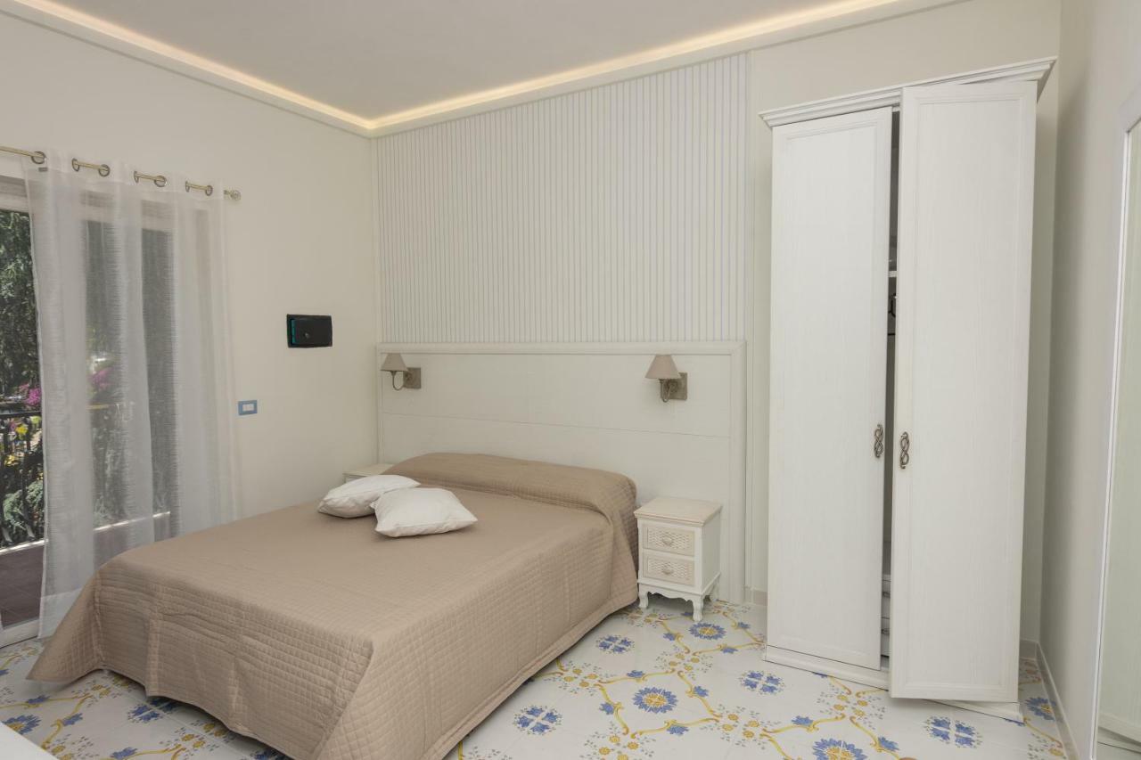 Ambra Sorrento Suites Short Rent Εξωτερικό φωτογραφία