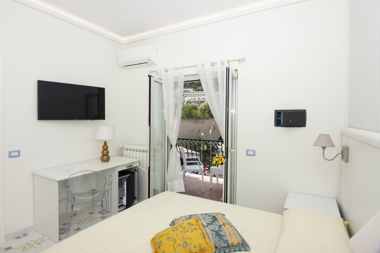 Ambra Sorrento Suites Short Rent Εξωτερικό φωτογραφία